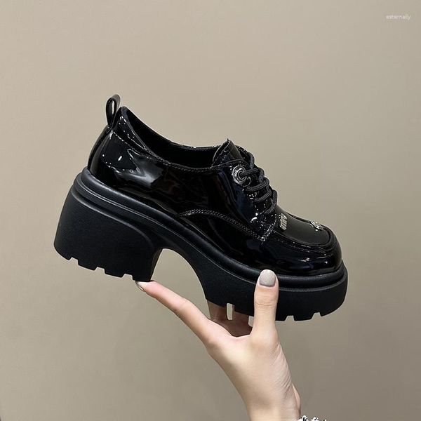 Scarpe eleganti Décolleté con plateau punk da donna 2023 Primavera Mary Jane Lolita donna tacchi alti in vernice giapponese gotico