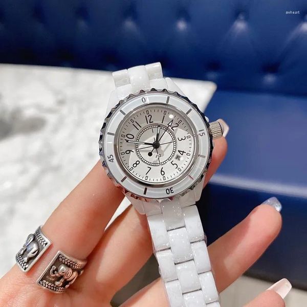 Montres-bracelets montres pour femmes haut de gamme montre de haute qualité 33mm tout brique créateur de mode cadran blanc Quartz filles cadeau