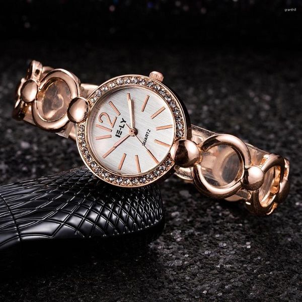 Relógios de pulso moda mulheres pulseira pulseira luxo cristal metal redondo dial senhoras relógio de quartzo criativo relógios elegantes para