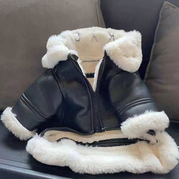 Cão vestuário roupas para animais de estimação inverno outono jaqueta quente pequena lã moda suéter filhote de cachorro legal casaco de couro chihuahua maltese yorkshire poodle 230901