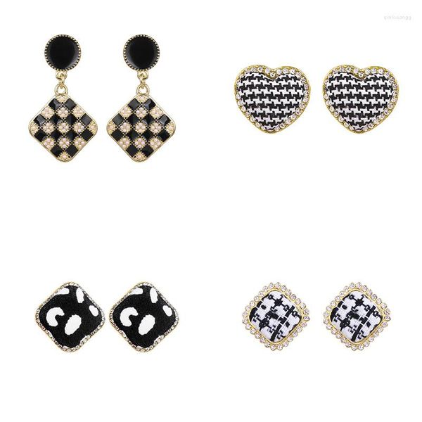 Ohrstecker GMGYQ 2023 Sommerankunft Trend Retro Schwarz-Weiß-Plaid-Metall für elegante Frauen Dinner-Party-Zubehör