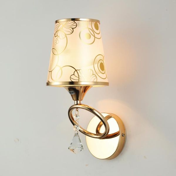 Lampada da Parete Stile Moderno Sconce Lampada da Parete Classica per Interni Camera da Letto con Paralume in Tessuto