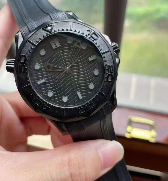 orologi meccanici automatici classici di lusso AAA 42mm orologio subacqueo con zaffiro 300m Orologi da polso impermeabili Black Knight