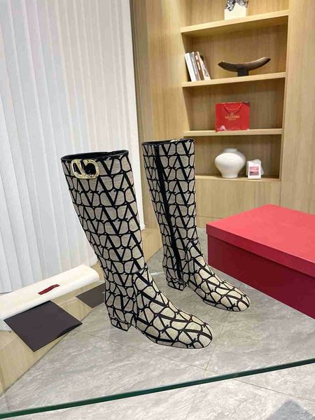 Designer de luxo botas de tornozelo clássico v moda chunky 3cm sapatos de salto de couro de vaca bota de motocicleta floral cavaleiro botas coxa botas altas tamanho 35-42