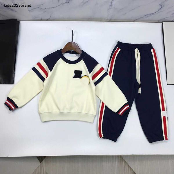 Mode Trainingsanzüge Baby Herbst Sets Kinderanzug Größe 90-170 cm 2 Stück gespleißter Design-Rundhalspullover und Schnür-Jogginghose 30. August