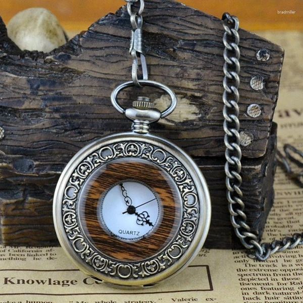 Orologi da tasca Orologio al quarzo di lusso vintage da uomo con venature del legno incise, cassa cava, numeri romani, collana a catena, orologio, regali