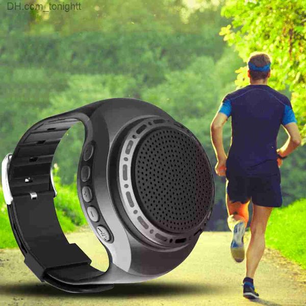 Haut-parleurs portables Montre-bracelet portable haut-parleur 500mAh Bluetooth-compatible sport musique FM Radio USB haut-parleur sans fil rechargeable Q230904