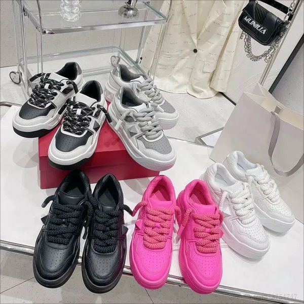 Tasarımcı Plaka Formu Ayakkabı Moda Sneaker Platform Ayakkabı Kadın Erkek Spor ayakkabıları Sıradan Eğitmen Nefes Alabilir Mesh Marka Düz Renk Yüksek kaliteli eğitmenler