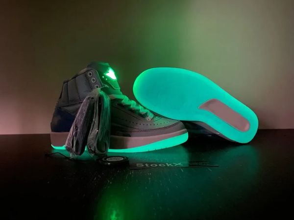 Scarpe da basket Jumpman 2 di design con bagliore LED bianco blu Verde Bianco Oro Scarpe da ginnastica casual da esterno Scarpe da ginnastica sportive Consegna veloce di alta qualità con scatola originale