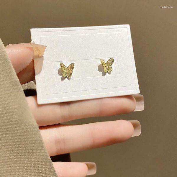 Серьги-гвоздики, мини-золотая бабочка для женщин и девочек, корейские маленькие милые металлические модные ювелирные аксессуары, оптовая продажа, подарок