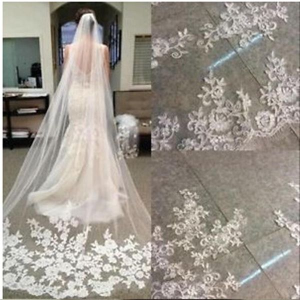 2018 acessórios de noiva vestidos de casamento véus branco marfim bela catedral comprimento renda borda longo véu de noiva novo barato nupcial ac258c