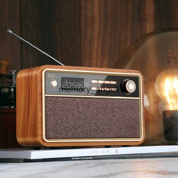 Alto-falantes portáteis Retro despertador de madeira alto-falante bluetooth multifuncional rádio leitor de música LED display cartão caixa de som com controle remoto HKD230904