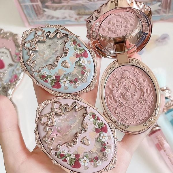 Румяна Flower Know Strawberry Rococo Series Embos Face Makeup Matte Shimmer Pigmen Tahan Air Natural Nude Brightening Cheek l230904