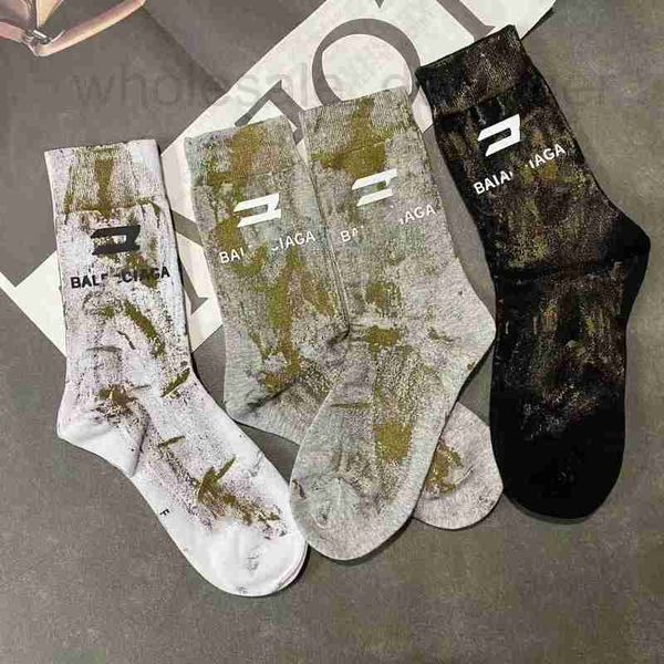 Çorap Çorap Tasarımcı Yeni Mektup Baskı Metalik Boya Kullanılmış Kirli El Yapımı Graffiti Orta Tüp Çorap Kişiselleştirilmiş Tasarım T66S