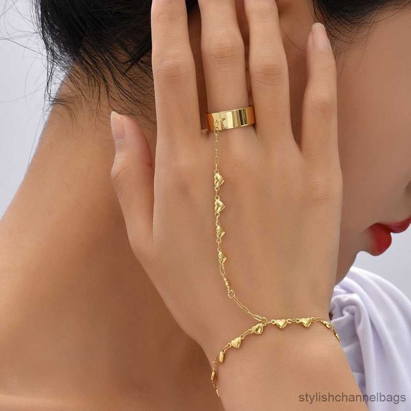 Charm-Armbänder, goldfarben, Herz-Charm, Handgeschirr-Armbänder für Frauen, minimalistische Kette, verbindender Fingerring, Armband, Armreif, kreativer Schmuck R230905