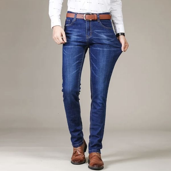 Calças de brim masculinas outono estilo coreano moda magro diário casual marca baixa cintura reta elástica denim calças compridas jeans homens 230904