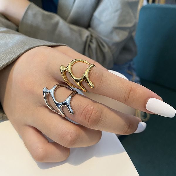 Anello da dito vintage di nuova tendenza di colore argento Anelli regolabili con rami cavi irregolari eleganti per le donne Gioielleria raffinata per feste all'ingrosso YMR006