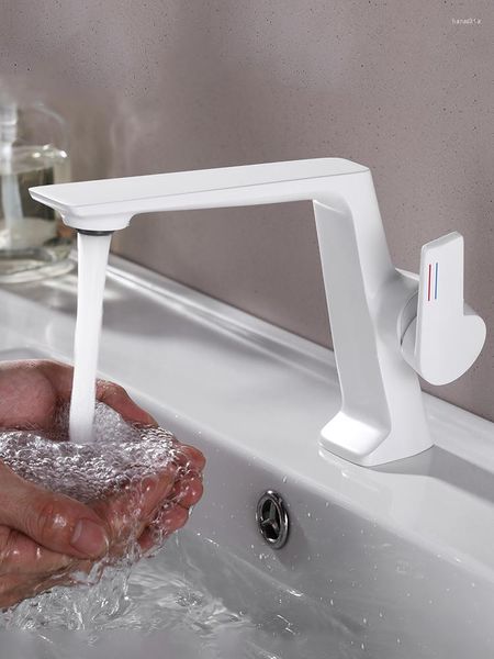 Rubinetti Della Cucina Lavabo Bagno E Rubinetto Singolo Bianco Domestico Freddo