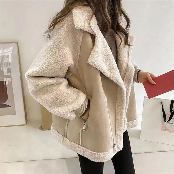 Pelliccia da donna 2023 Inverno Ispessito Caldo In Pelle di Lana Integrato Cappotto di Agnello Delle Donne Allentato Versatile Pelle di Daino In Pile Top Abbigliamento Moto