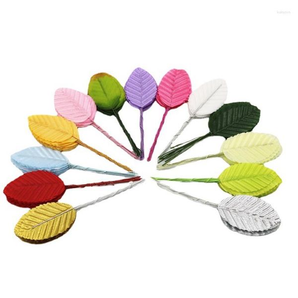 Flores decorativas 30pcs buquê de folhas de rosa coloridas artificiais para reuniões de família decoração folhas verdes de plástico falsas usadas como itens de artesanato