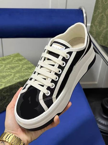 Yeni Tenis 1977 Tuval Ayakkabı Jumbo Sneaker Tasarımcıları Kadın Ayakkabı İtalya Yeşil ve Kırmızı Web Stripe Kauçuk Sole Luxurys Streç Pamuk Düşük Üst Erkekler