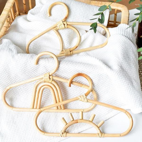 Grucce Appendiabiti in rattan fatti a mano Abbigliamento per bambini Organizzatore Rack Decorazioni per la camera Cappello Gancio per appendere Ganci da parete Per bambini