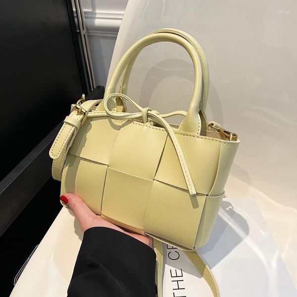 Сумки на плечо Женская сумка 2023, продвинутая модная стильная сумка, простая сумка ручной вязки, однотонная, квадратная