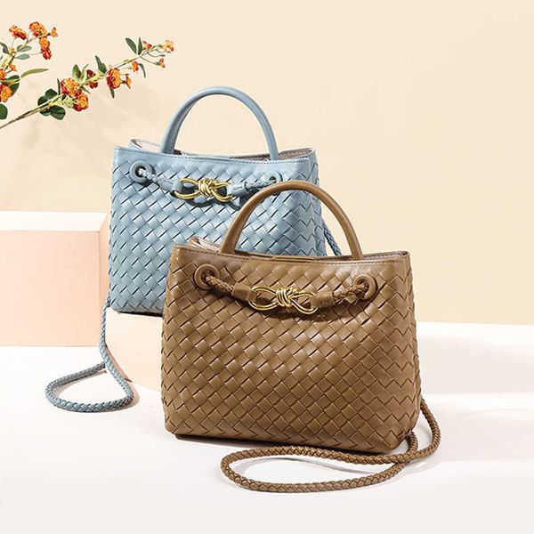 Borse firmate da donna BottegaaVeneta Totes Borse Borse in pelle intrecciata Borsa in tessuto 2023 Nuova corda in metallo fibbia Design di nicchia Borsa a tracolla semplice Grande capacità HB6Y