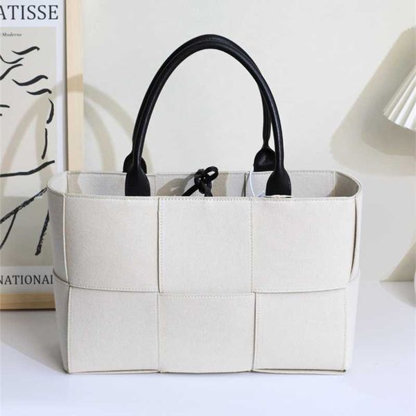 Borse firmate da donna BottegvVeneta Borse Totes Borse in pelle intrecciata Borsa Godiva 2023 Primaveraestate Nuova tela Borsa per madre e bambino lavorata a mano in tela Borsa per mamma a HBVD