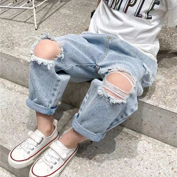 Jeans verão crianças usadas para meninos e meninas primavera 2023 calças compridas moda edição coreana tendência crianças 230905