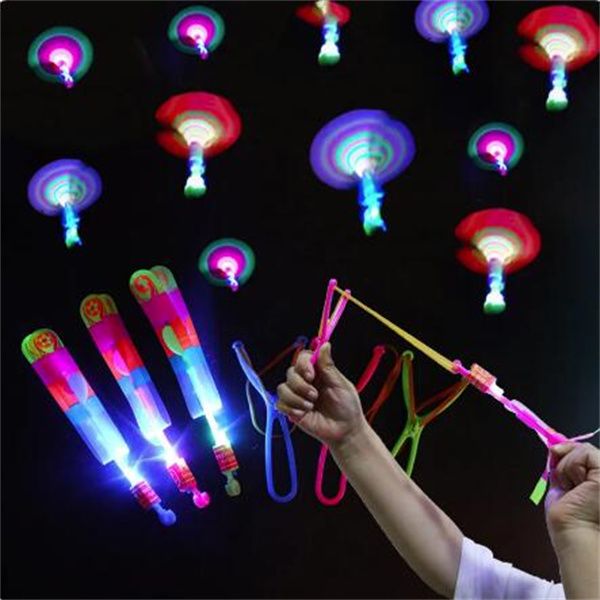 Erstaunliches Lichtspielzeug, Pfeil, Rakete, Hubschrauber, fliegendes Spielzeug, LED-Licht, Spielzeug, Party, Spaß, Geschenke, Gummiband, Katapult, GC2284