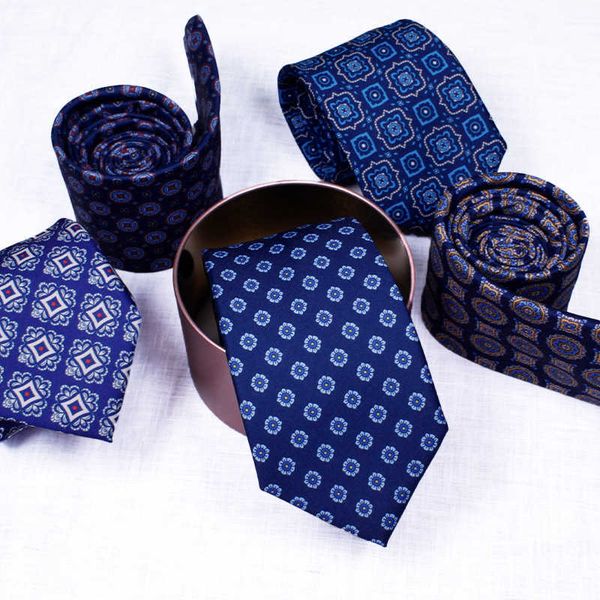 Luxuriöse Herren-Krawatte aus schwarzem Jacquard mit Paisley-Print für Herren. Tonivani-39 Bedrucktes Business-Set aus Polyester-Seide. Professionelle Herrenkrawatte