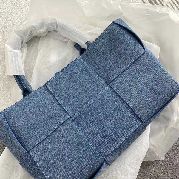 Womens Designer Bags BottegvVeneta Totes Bolsas De Couro Tecido Bolsas De Alta Qualidade Internet Celebridade Com A Mesma Lona Moda Versátil Denim Tecido Tote B HBC1