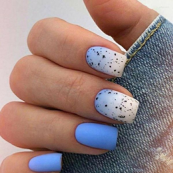 Falsas unhas 24 pcs curto quadrado fosco dicas de unhas azul fresco verão gelo coração wearable arte