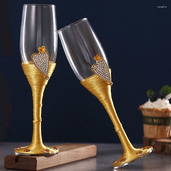 Bicchieri da vino 2 pezzi Set di tazze da champagne per matrimonio Sposa e sposo Abito bianco nero decorativo per il regalo di San Valentino