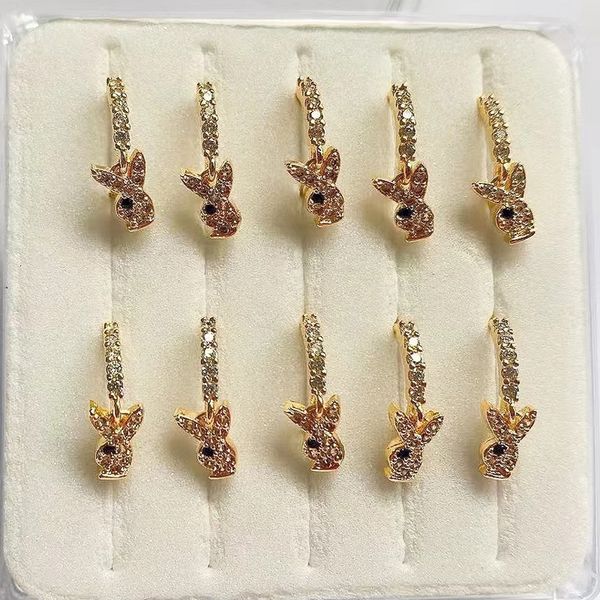 Labret dudak piercing takı 10pcs cz asfalt tavşanlar burun halkaları bakır kaplama beyaz k 18k altın 11mm tavşan gövdesi kadınlar erkekler toptan mücevher 230906