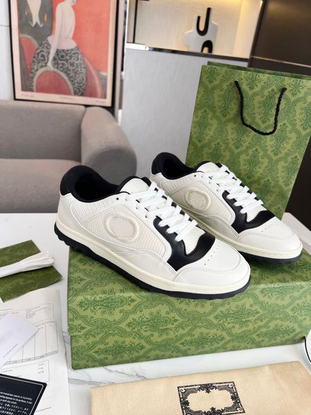 Homens Mulheres Sapatos Casuais Designer Sneakers Listrado Tênis De Couro Branco Com Listras Da Série Ace Bordado Snake Tiger E Vermelho E Verde On.MAC80