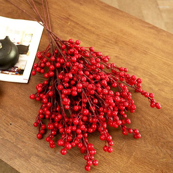 Dekoratif Çiçekler Yapay Kırmızı Holly Berry Kök Sahte Noel Ağacı Meyveleri Noel için Altın Yapraklar Kış Ev Masa Dekorasyon