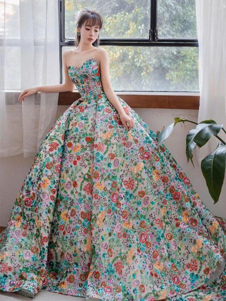 Ethnische Kleidung Vintage Blumenstickerei Pailletten Hochzeitskleid Elegante Abendparty Bankett Rückenfreies Kleid Vestidos