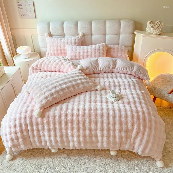 Conjuntos de cama Rosa Faux Fur Veludo Fleece com Bola Coreano Princesa Conjunto de Pelúcia Macia Capa de Edredão Plana / Equipada Folha de Cama Fronha