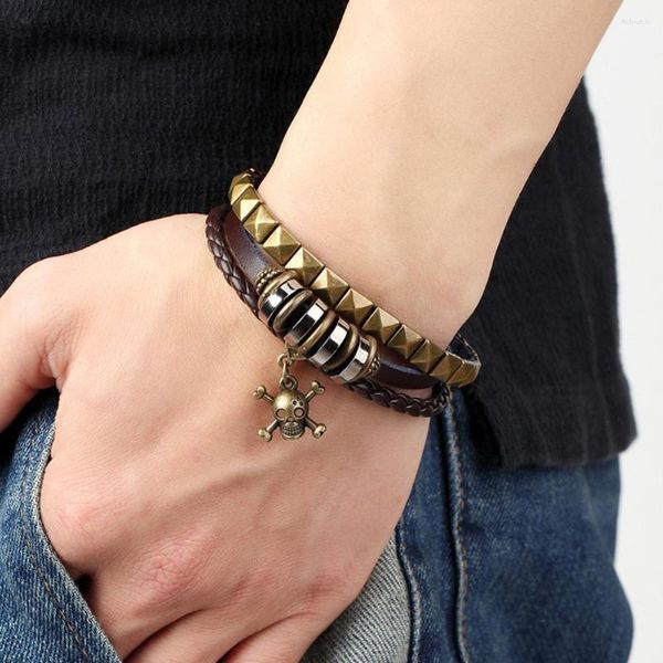 Charm Armbänder 2023 Punk-Stil Rindsleder Vintage Leder Mehrschichtiges gewebtes Schädelarmband für Männer und Frauen Modeschmuck Geschenk