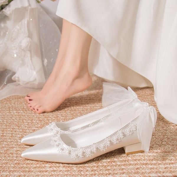 Elbise ayakkabıları kadınlar beyaz dantel alçak topuklu yaz 4cm düğün rhinestone inci tıknaz moda bayan parti