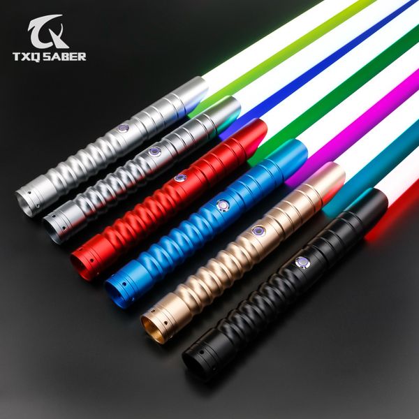 Светодиодные палочки TXQSABER RGB Pixel Smooth Swing Световой меч с металлической ручкой Тяжелые дуэли Цвета Изменение звуков силы Бластер Лазерный меч Детские игрушки 230906