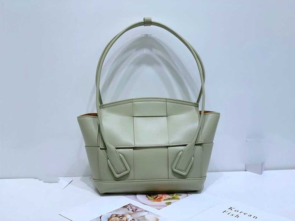Женщина -дизайнерская сумочка модная сумка Bottegaa Crossbody Beard Strap и портативные два в одной сумочке с полной печатной комнатой 949