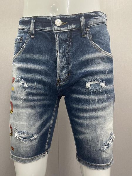 Jeans da uomo 2023 Pantaloncini in denim ricamati con vernice maculata elastica slim fit moda estiva 2023