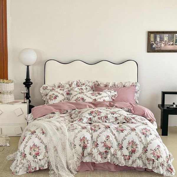 Set di biancheria da letto in cotone stile francese vintage rosa volant in pizzo set fiori copripiumino tinta unita gonna letto copriletto federe