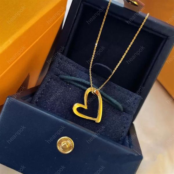 Collana di lusso Orecchini di design Gioielli Bracciale in oro Orecchini a forma di cuore per le marche di moda da donna Braccialetti d'amore Cerchi Nuovo 22244q
