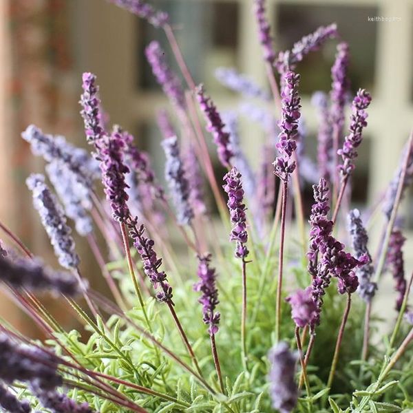 Flores decorativas Artificial Seda Plástico 11 Cabeças Lavanda Plantas Falsas Buquê de Freio de Casamento Interior Ao Ar Livre Decoração de Mesa de Escritório em Casa