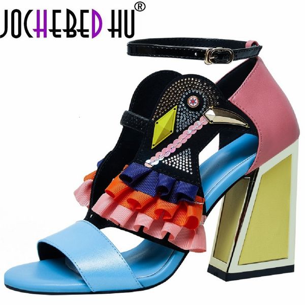 Chinelos Jochebed HU Designer Sapatos de Salto Alto Sandálias de Verão Ruffles Bird Decor Party Chunky Heel Novidade Sandalias 33-44 230907