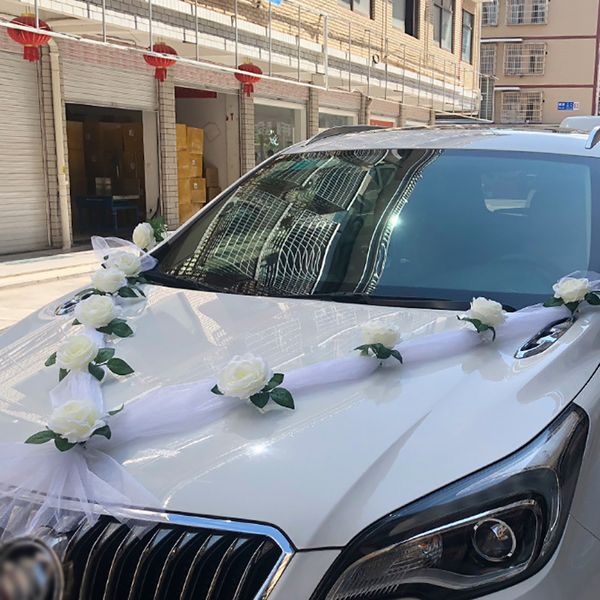 Искусственная цветочная зелень Белая роза Искусственный цветок для украшения свадебного автомобиля Свадебные украшения для автомобилей Дверные ручки Ленты Шелковый цветок 230907